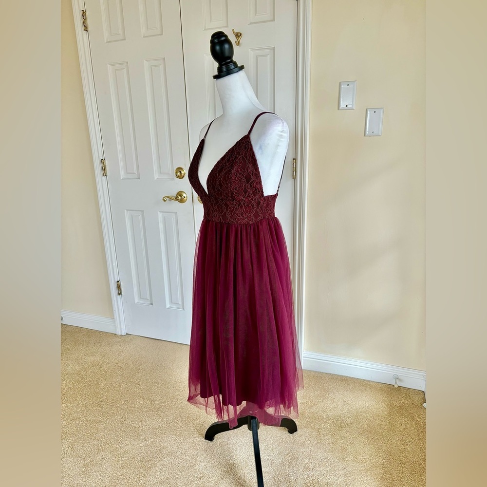 Deep Purple Tulle Special Occasion Dress - Size 4 - Picture 3 of 4